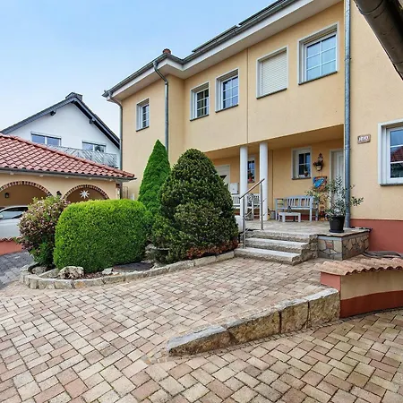 Am Keltenberg - La Luna Apartment
